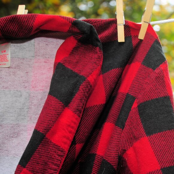 Womens Pottery Barn Red & Black Buffalo Plaid Cotton Flannel Bathrobe Size Small - Picture 6 of 9